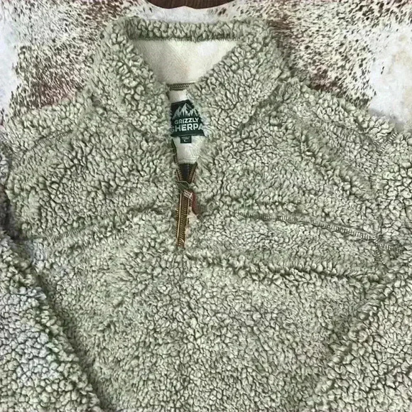 Grizzly Brand Sherpa Pullover Size Large Brown marble color - Picture 2 of 3